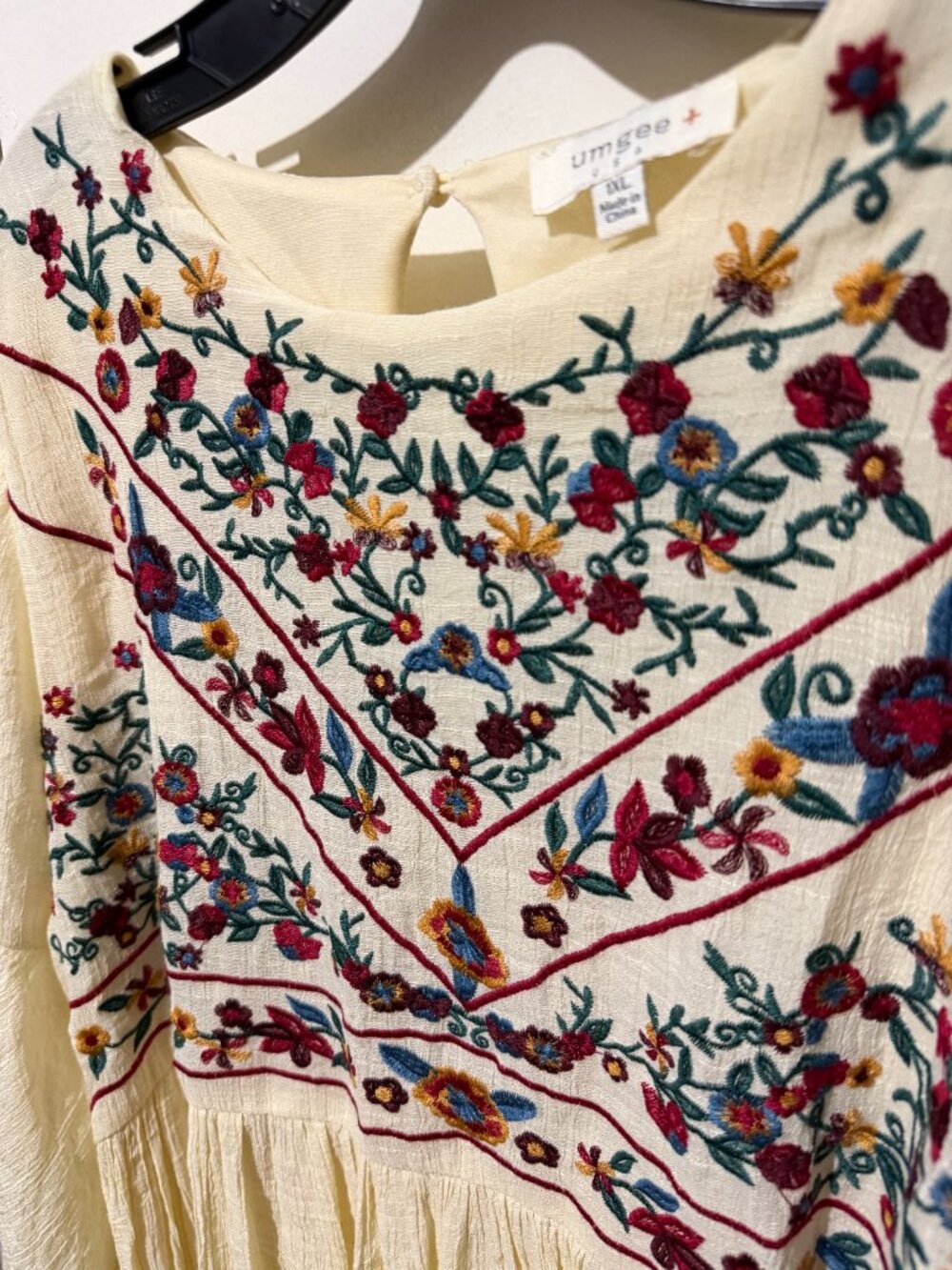 Umgee Floral Embroidered Bell-Sleeve Tunic Dress / Babydoll Top - Picture 3 of 15